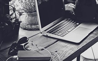 开云-LCK：Keria拉克丝开秀仍没打赢，BFX中路团2换4大胜T1